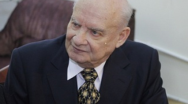 Поэт Николай Добронравов празднует 90-летие