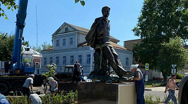 В Твери установили памятник Андрею Дементьеву